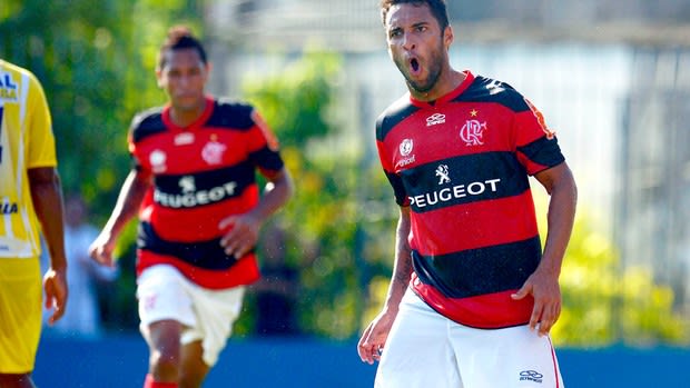 Flamengo deve dinheiro e Ibson deve futebol, afirma jornalista