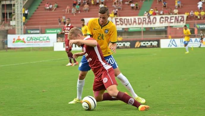 Agente admite interesse de fora, mas quer permanência de Luan no Grêmio