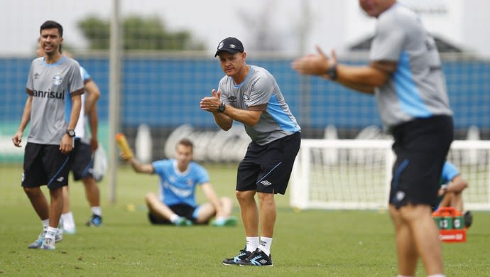 Preparador do Grêmio vê ganho em recuperação física com treinos no CT