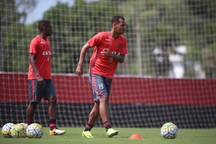 Premiação e tabu de 42 anos motivam Flamengo na despedida do Brasileiro