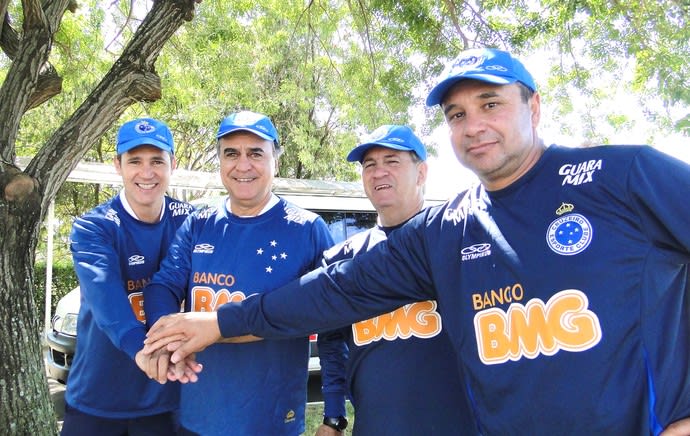 CRUZEIRO NÃO TEM QUE TIRAR ESSES JOGADORES DO TIME TITULAR!' ALÊ OLIVEIRA  ANALISA OPÇÕES DA RAPOSA 