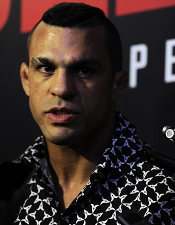 OFF - Vitor Belfort compara luta com Hendo a Fla x Vasco: Cada vez é diferente