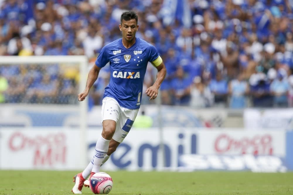 Henrique responde a críticas no Cruzeiro: