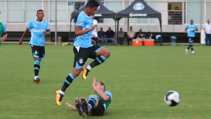 Grêmio prepara jovens do elenco com jogos do time de transição