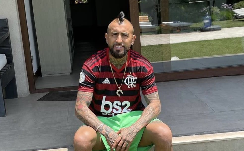 Vidal revela papo com Isla e reforça vontade de jogar no Flamengo: Farei todo o possível