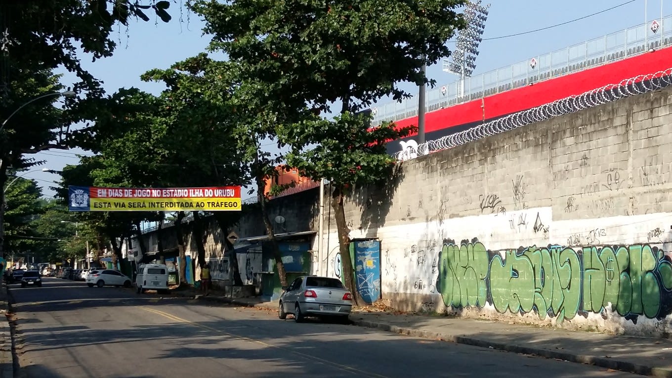 Olho no lucro, medo de tumulto... Como vizinhos encaram estreia do Fla na Ilha