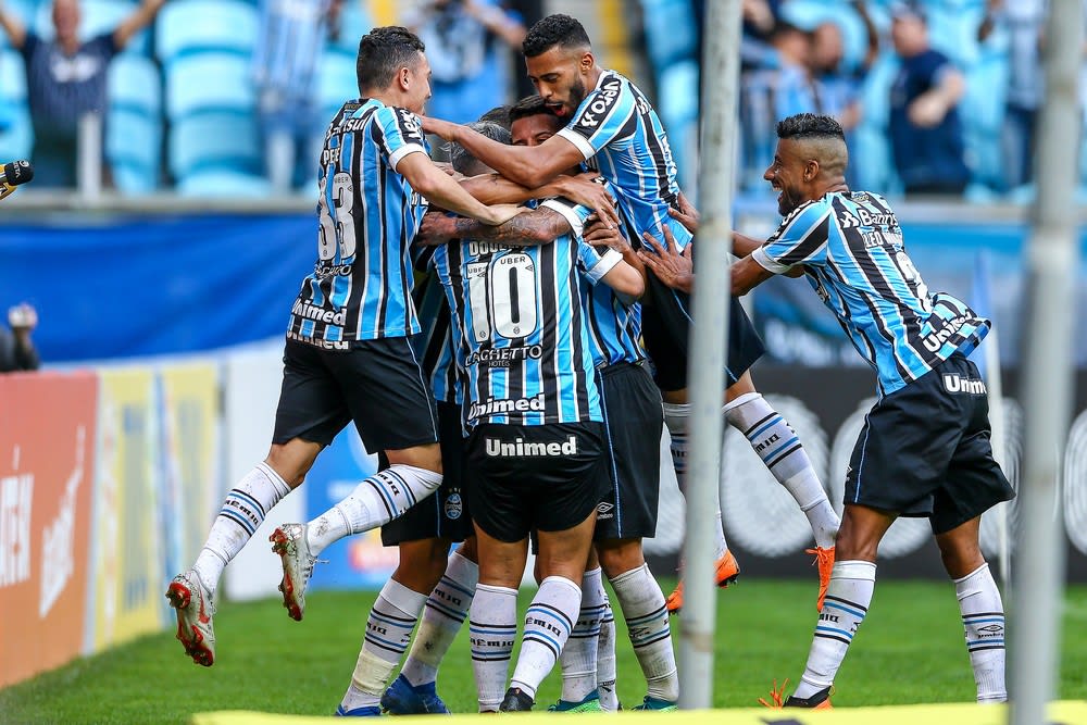 Grêmio comemora vitória sobre o Paraná e já pensa na Libertadores: Parada dura