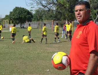 Primeiro técnico de Ricardo Goulart se emociona com convocação: Orgulho