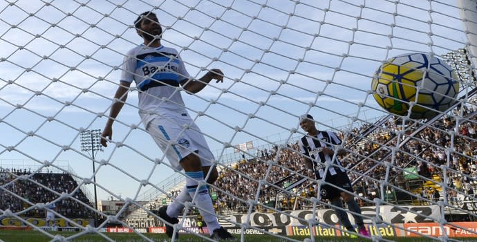 Grêmio acumula dois meses sem vitória fora de casa e se afasta do topo