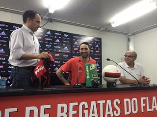 Donatti se empolga com Fla e brinca ao lembrar de L. Fabiano: Bom amigo