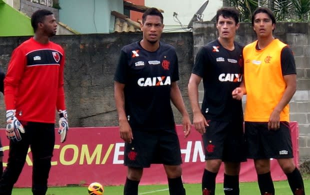 Em coletivo, Hernane segue como titular, com Moreno entre os reservas