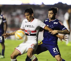 Mena concorda que duelo contra SP foi o melhor jogo do Cruzeiro no ano