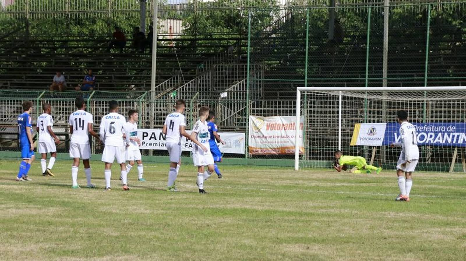 Empate garante Cruzeiro em primeiro e elimina o Coritiba da Copinha sub-15