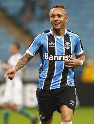 Comentarista vê qualidade individual como diferencial no Grêmio, novo líder