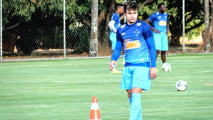 Com novo contrato, Willian pode ser reforço contra o Botafogo, no sábado