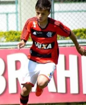 Invicto no Fla desde 2011, lateral do Acre vai à Seleção Sub-15 pela 3ª vez