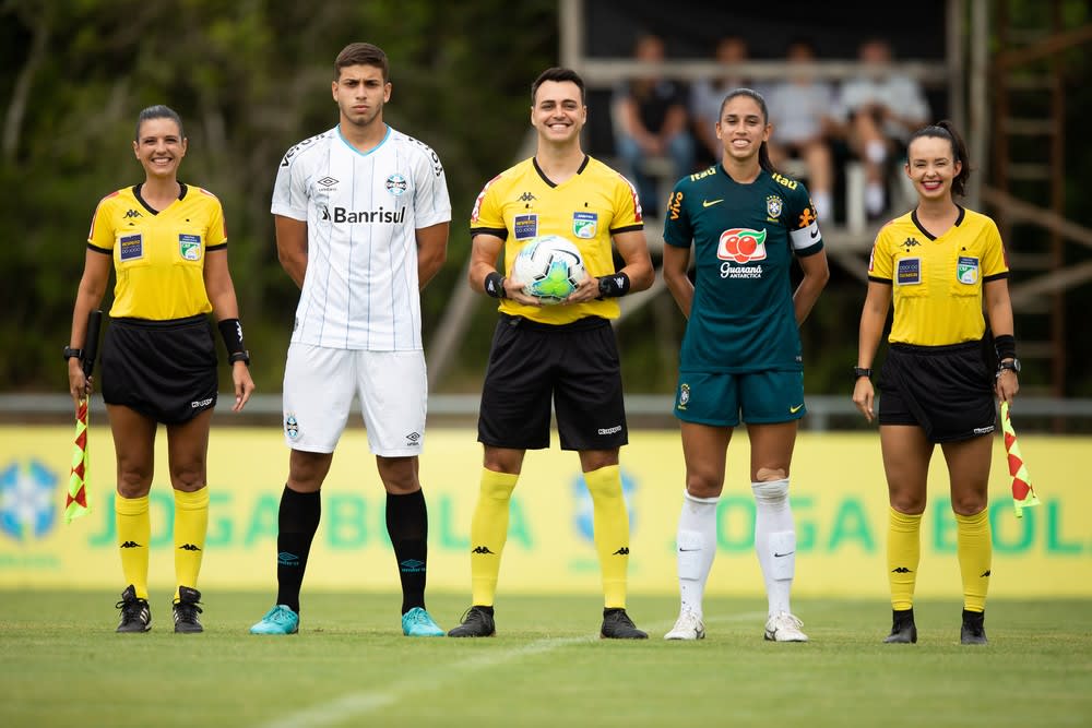 Desempenho em jogo-treino anima jogadoras da seleção brasileira antes de  estreia na Copa