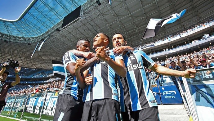 Vitória do Grêmio tem garoto à la CR7 e recorde na Arena sob olhar de Tite