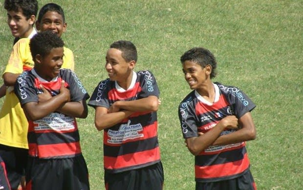 Criado por torcidas rivais, Flamengo de AL dá trabalho no futebol amador