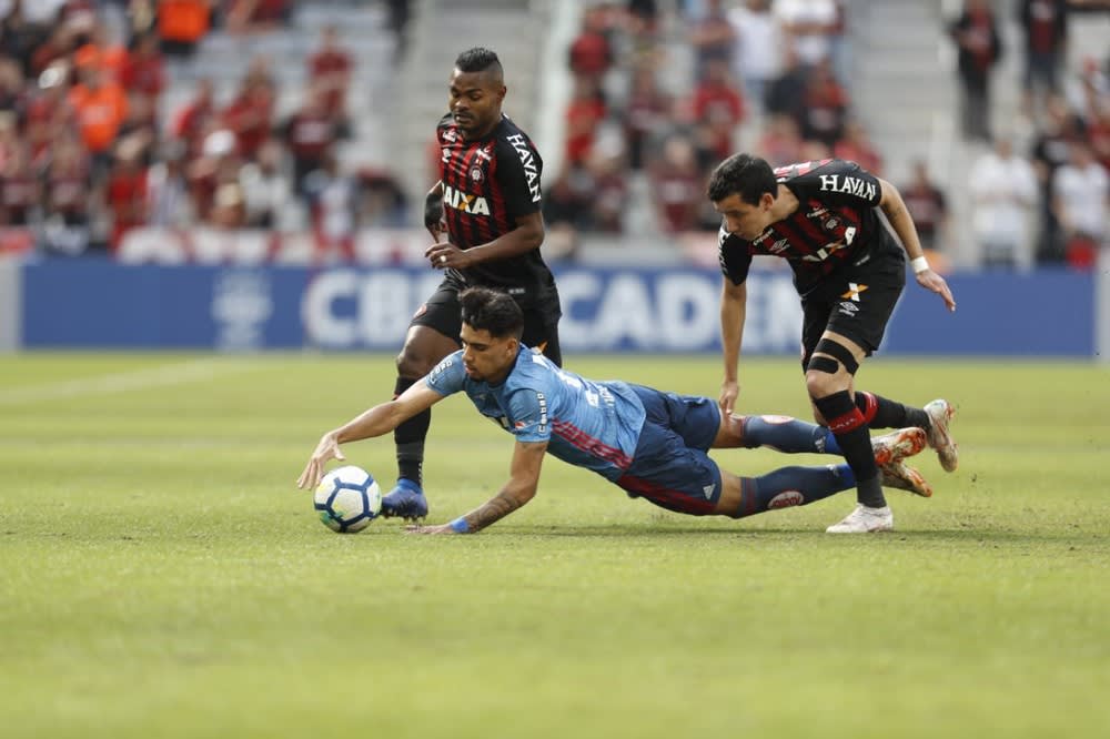 Resumo da partida: Atlético-PR 3 x 0 Flamengo