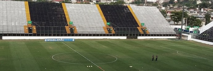 Estádio da Ilha foi opção Fla para fugir do limbo do Maracanã, diz colunista