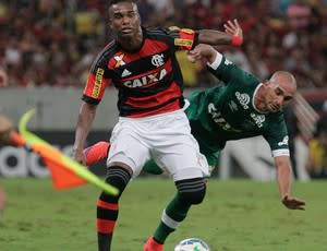 Cruzeiro concorre com clube chinês para ter Luiz Antônio