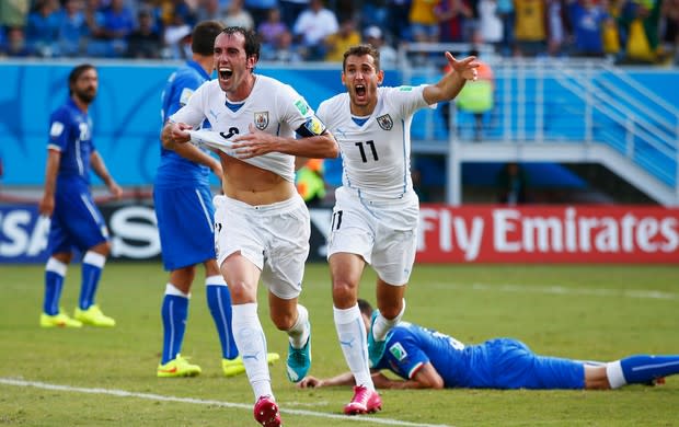 [COPA 2014] Fantasma vive: Uruguai abocanha a vaga e elimina a Itália do Mundial