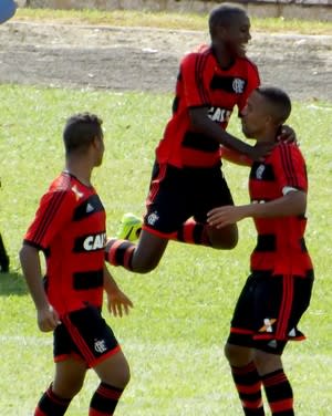 Flamengo prega foco total contra o Aquidauanense para evitar efeito 2013