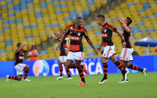 Com dois gols de Marcelo Cirino, Flamengo goleia o Barra Mansa