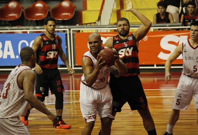 Basquete Cearense bate Fla com cesta de Duda a três segundos do fim