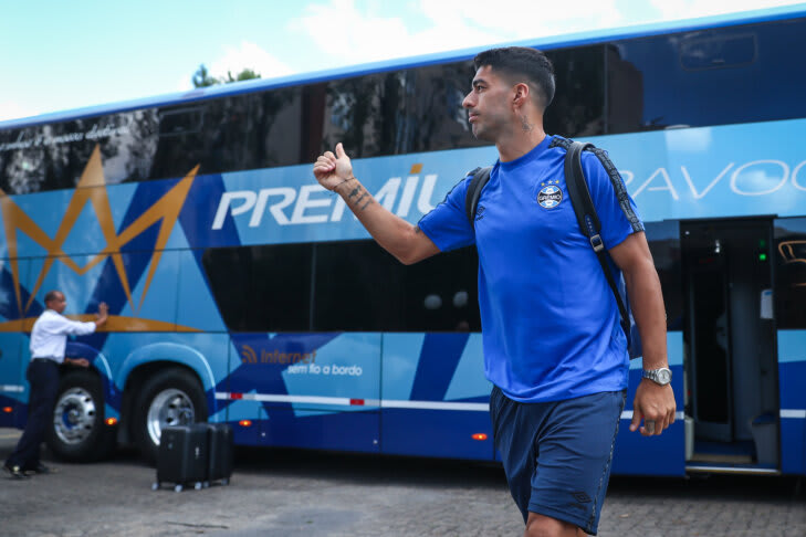 Dirigente chama atenção para outro “tremendo finalizador” do plantel e diz: “Suárez escolheu o Grêmio”