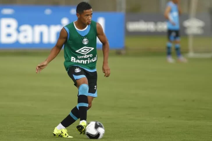 Lateral campeão da Copa do Brasil com o Grêmio vai disputar a segunda  divisão mineira