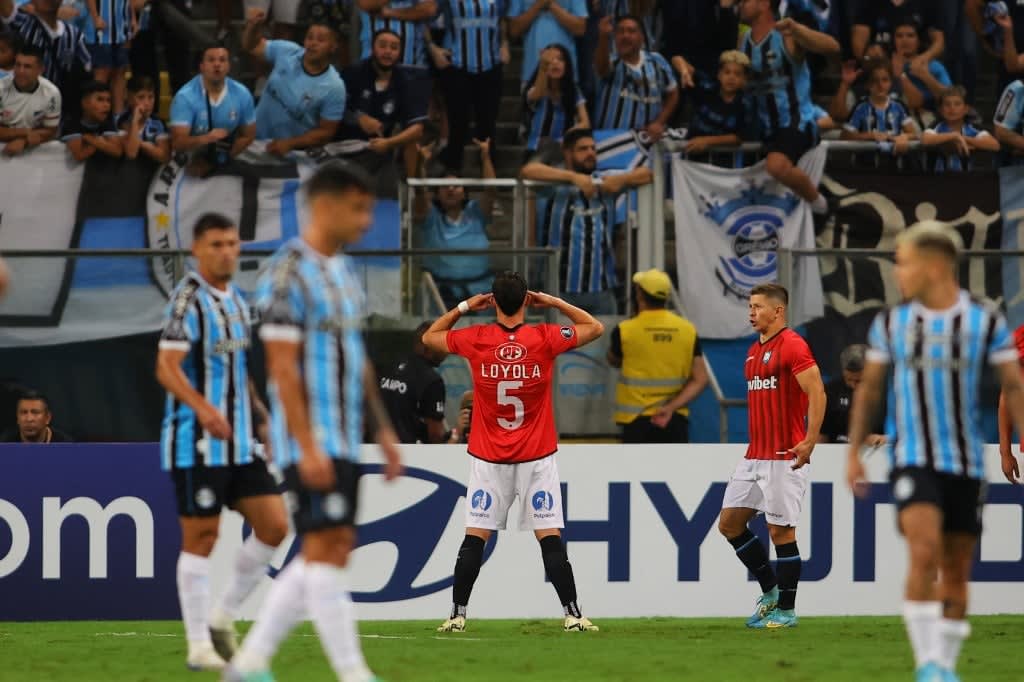 Grêmio amarga lanterna no grupo da Libertadores após derrota para o Huachipato.