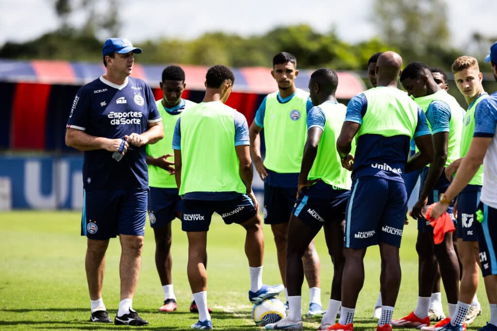 Provável Bahia: Marcos Felipe; Gilberto, Gabriel Xavier, Kanu e Luciano Juba; Caio Alexandre, Jean Lucas, Cauly e Everton Ribeiro; Thaciano e Everaldo.