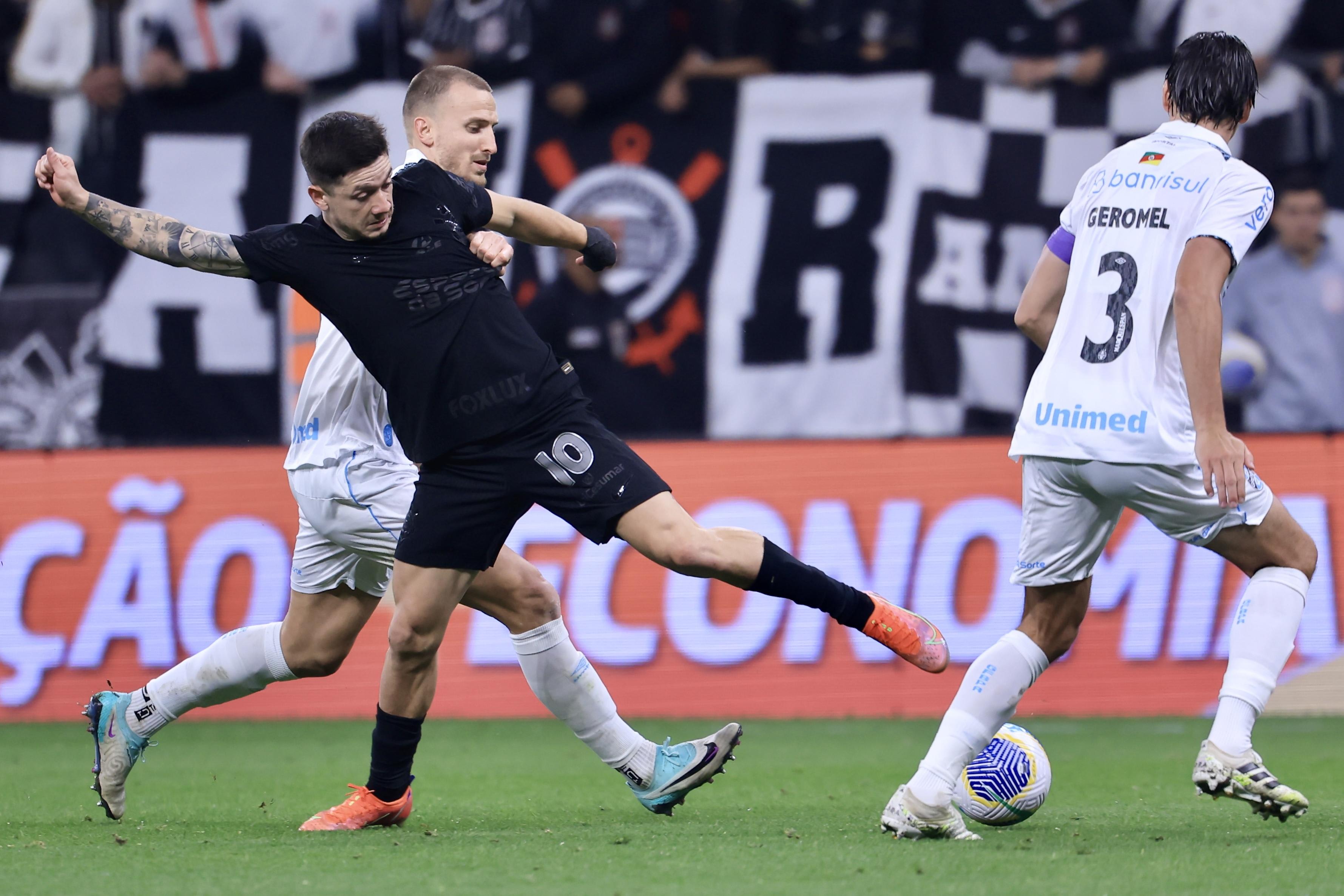 Corinthians e Grêmio empatam na Copa do Brasil com dois expulsos em campo