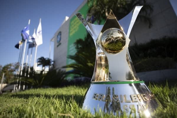 O confronto reúne duas equipes do G6 do Brasileirão. O Athletico-PR ocupa a quinta colocação, com 22 pontos, enquanto o São Paulo figura na sexta posição, com 21 pontos. (Foto: Lucas Figueiredo/CBF)