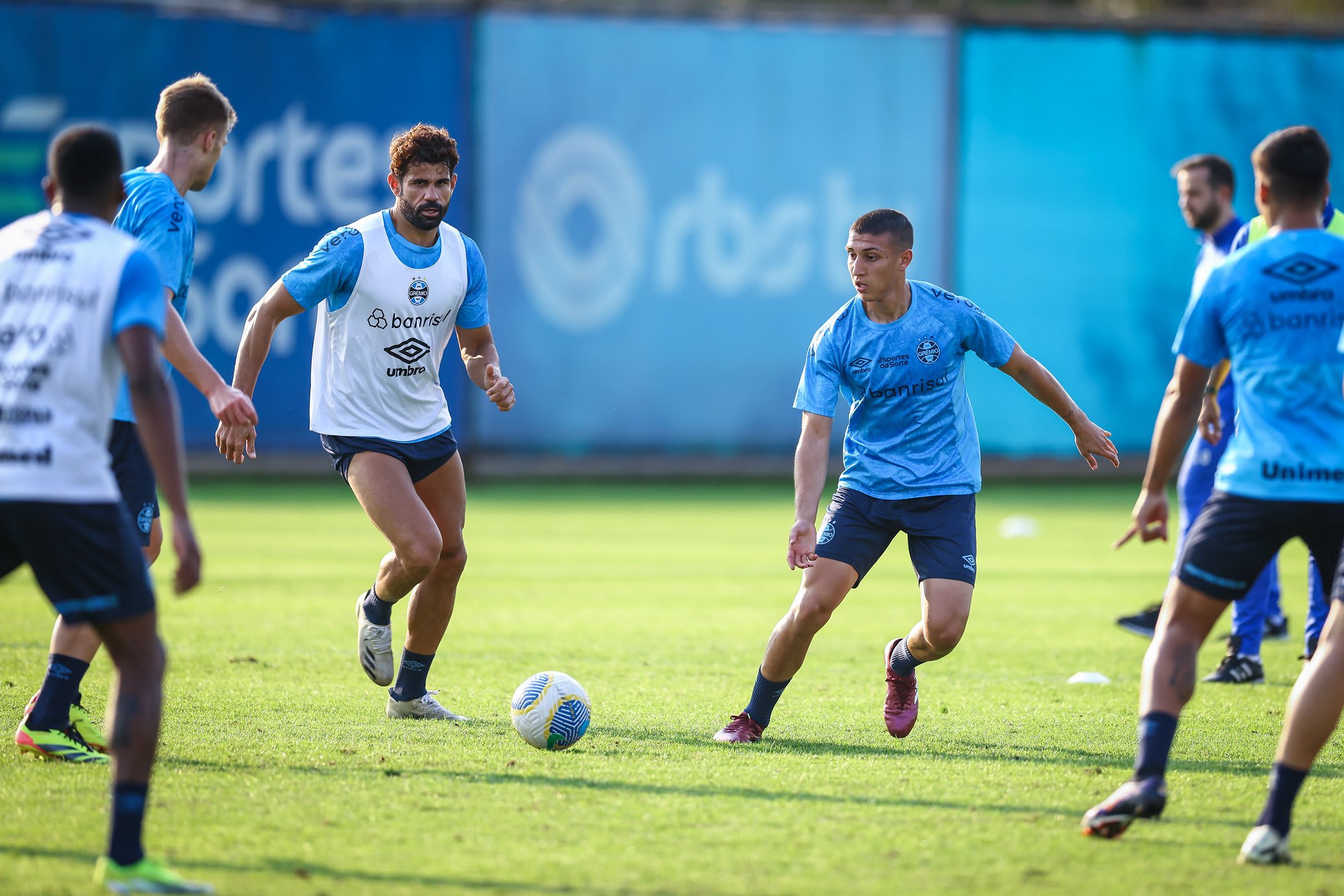 Reapresentação do Grêmio no CT Luiz Carvalho: imagens da volta aos treinos.