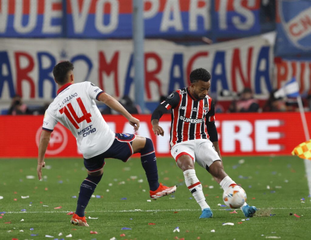 O São Paulo encara o Nacional-URU pelo jogo de volta das oitavas de finais da Libertadores. O confronto vai acontecer às 19h (de Brasília) dessa quinta-feira, no Morumbis.