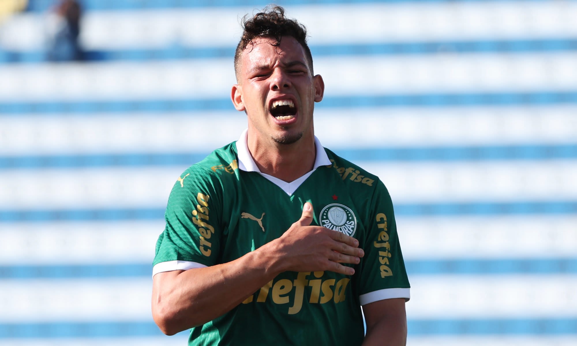 Palmeiras encaminha liderança no Brasileirão Sub-20 com goleada sobre o Grêmio.