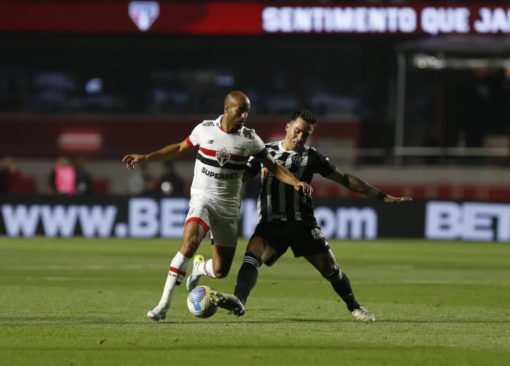 São Paulo e Atlético-MG se enfrentam nesta quinta-feira, na Arena MRV, em Belo Horizonte, pela volta das quartas de final da Copa do Brasil. A bola rola para o confronto a partir das 21h45 (de Brasília).