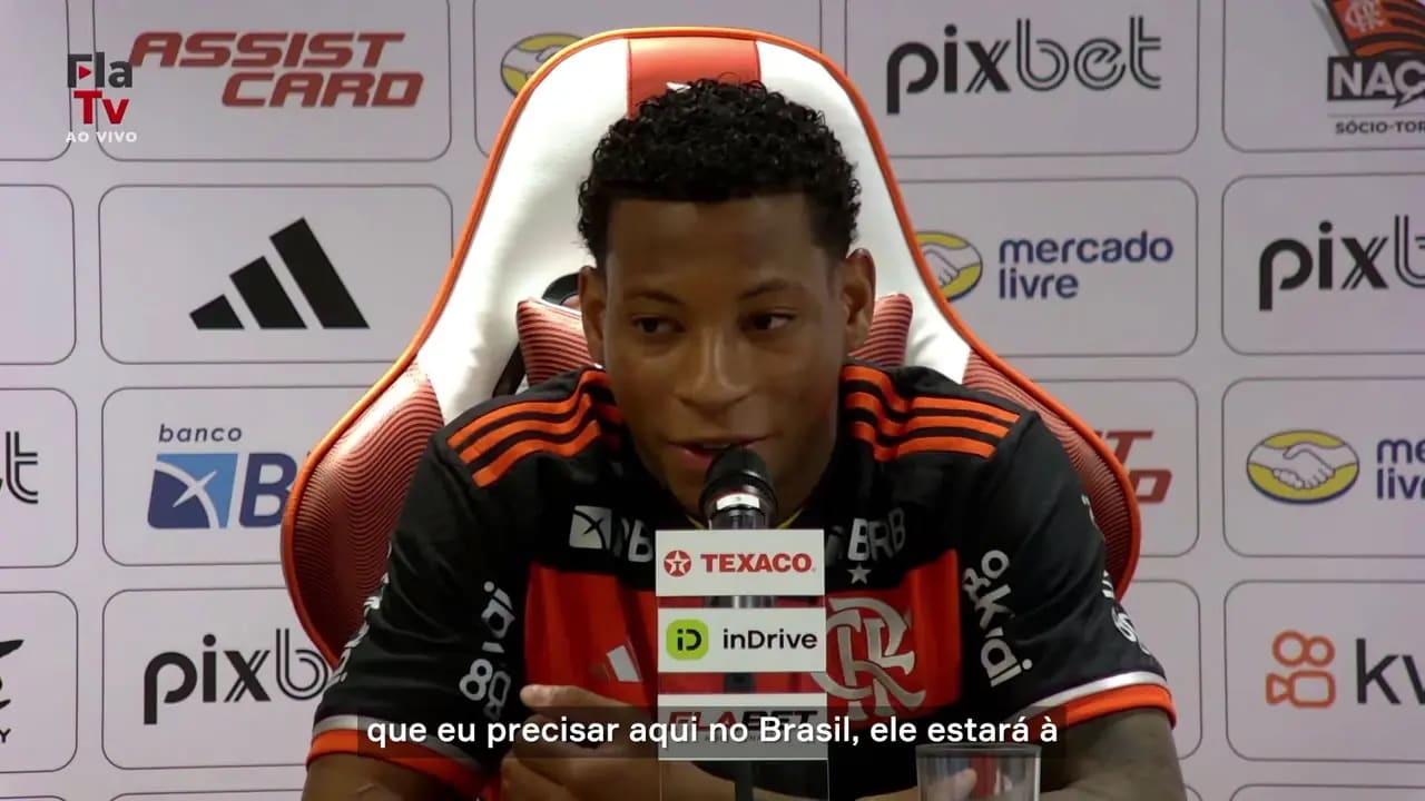 Plata menciona Vinicius Jr. como referência no Flamengo