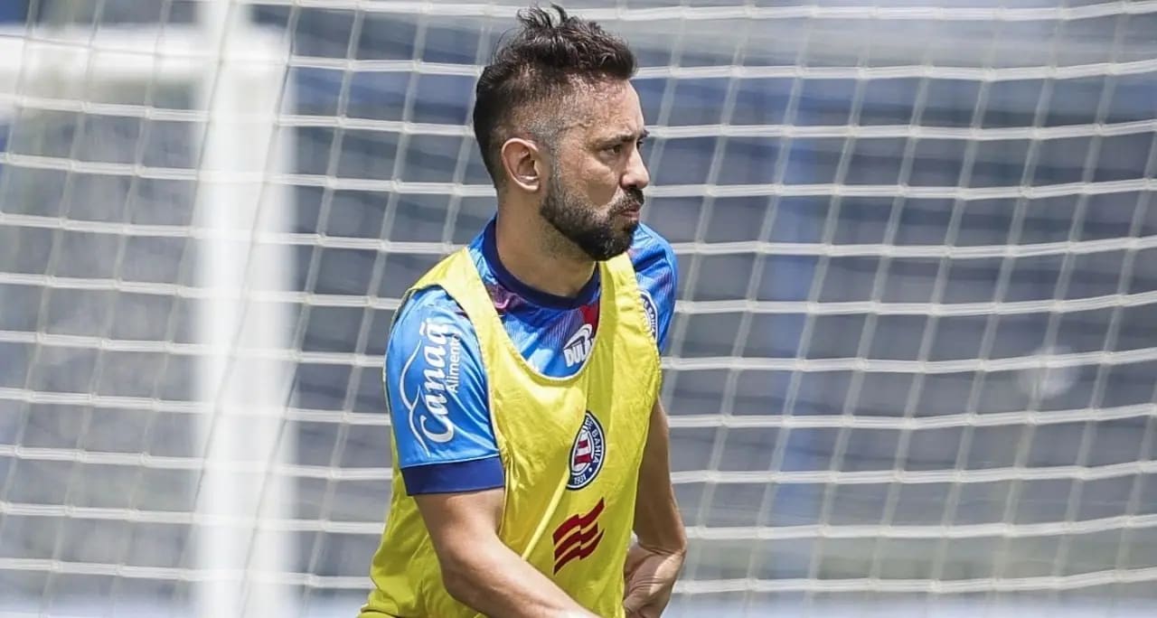 Equipe do Bahia retorna aos treinos visando confronto contra o Flamengo.