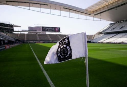 Tite Recebe Vaias de Torcedores antes de Jogo do Corinthians.