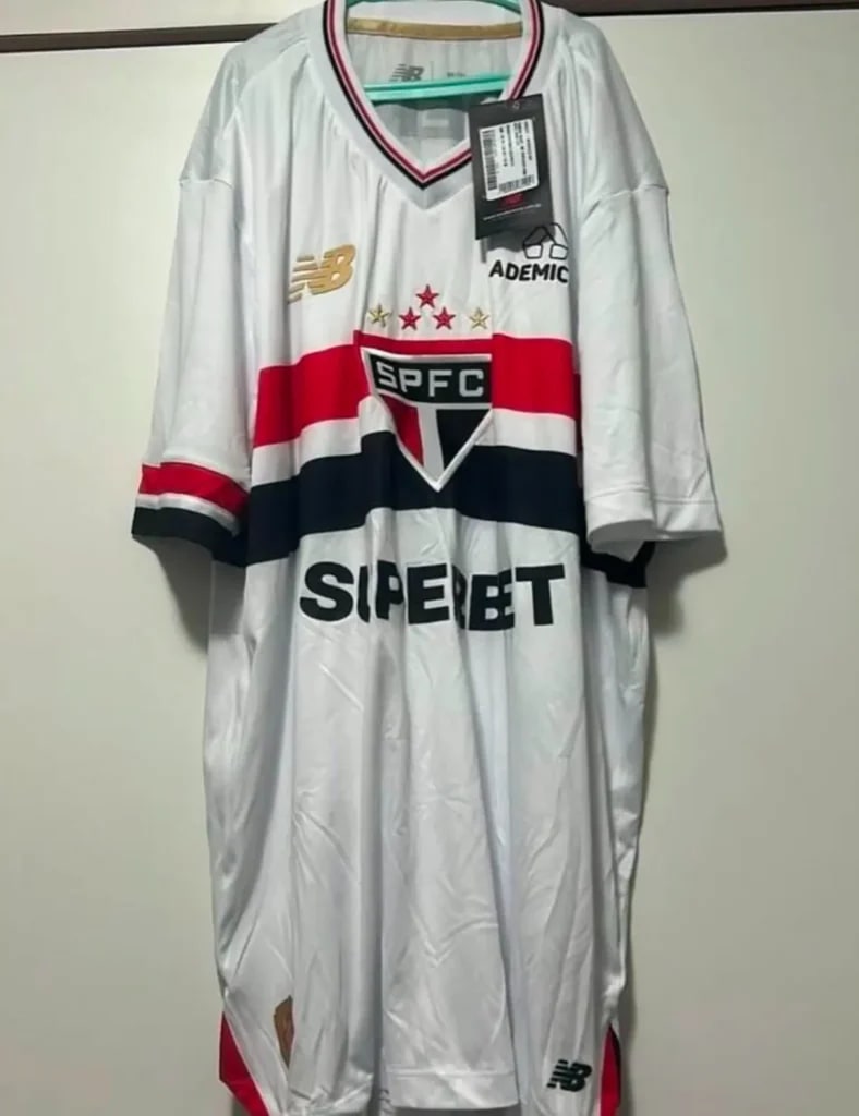 Ggx4LhMW8AAxEEc-788x1024 Nova camisa do São Paulo para 2025 é revelada em vazamento nas redes sociais