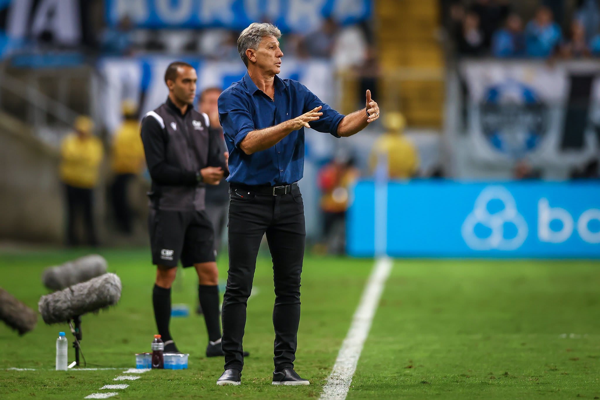 Renato elogia fase do Grêmio após vitória sobre o Athletico-PR