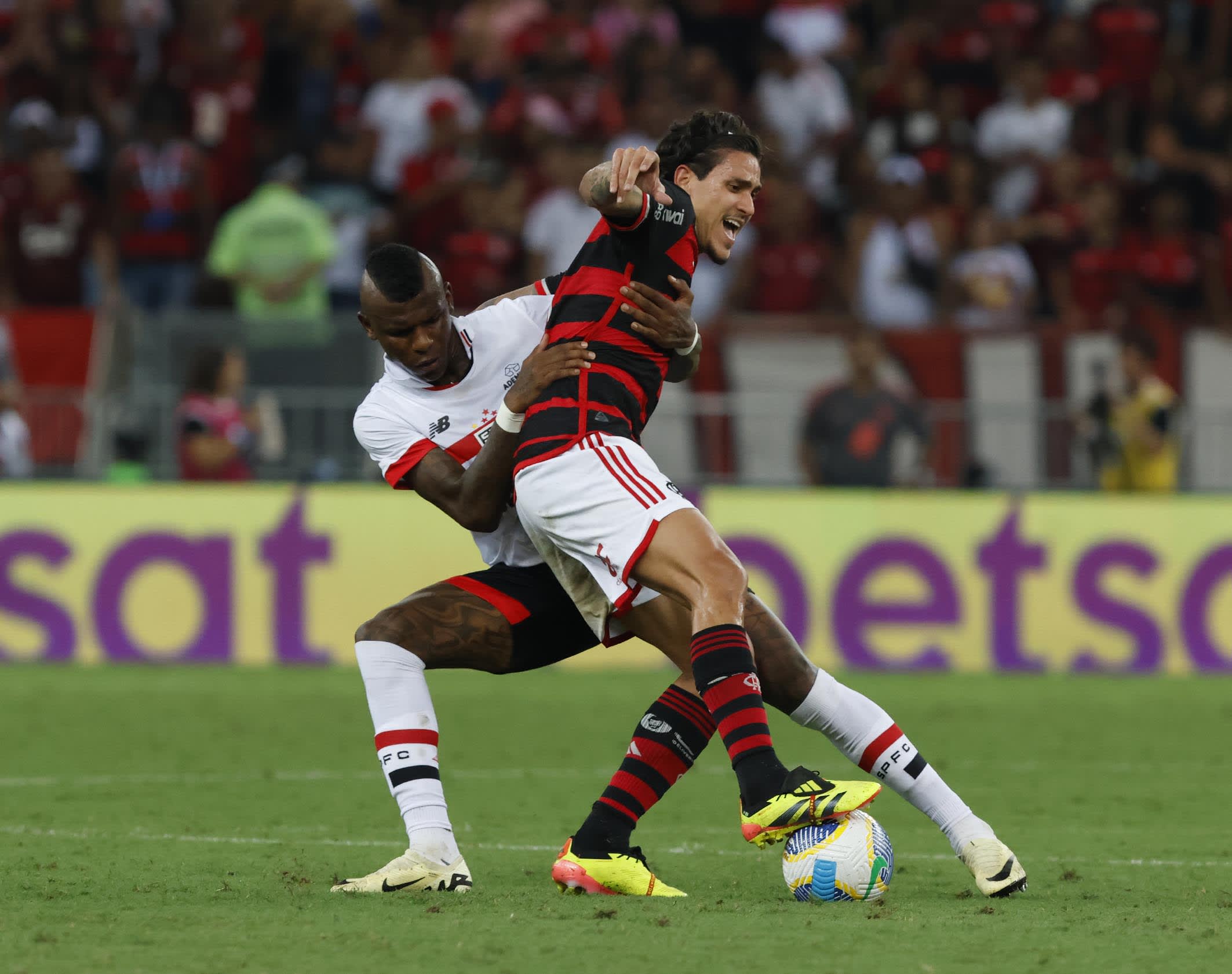 Fotos do confronto entre Flamengo e São Paulo no Campeonato Brasileiro.