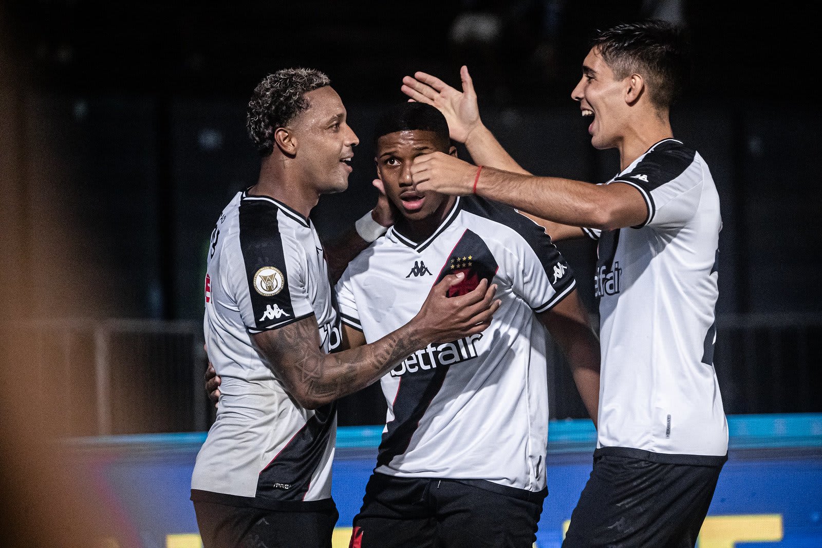 Flamengo, Inter e Vasco se destacam na seleção da 11ª rodada.