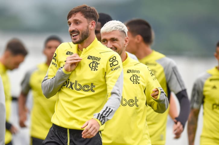 Flamengo pronta para duelo decisivo contra o Millonarios na Libertadores.