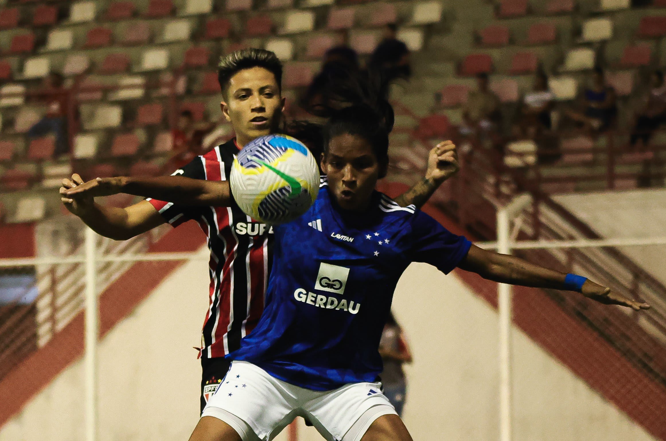 São Paulo empata com Cruzeiro em estreia no Brasileirão feminino.