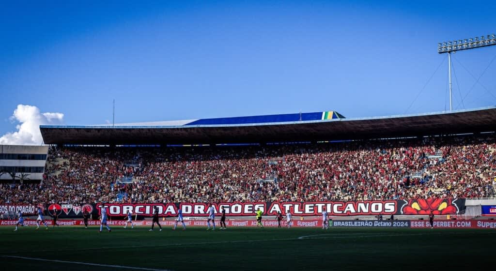 O São Paulo visita o Atlético-GO neste domingo, no Estádio Antônio Accioly, pela terceira rodada do Campeonato Brasileiro. A bola rola a partir das 18h30 (de Brasília).